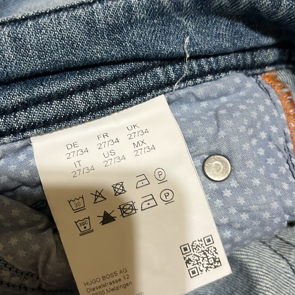 Hugo Boss - Picture 11 of 12
